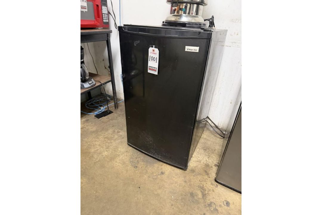 MAGIC CHEF 1D UNDERCOUNTER REFRIG./FREEZER