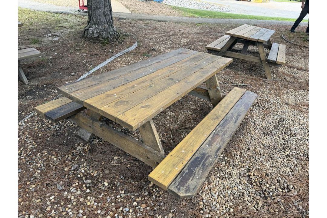 6' WOOD PICNIC TABLES