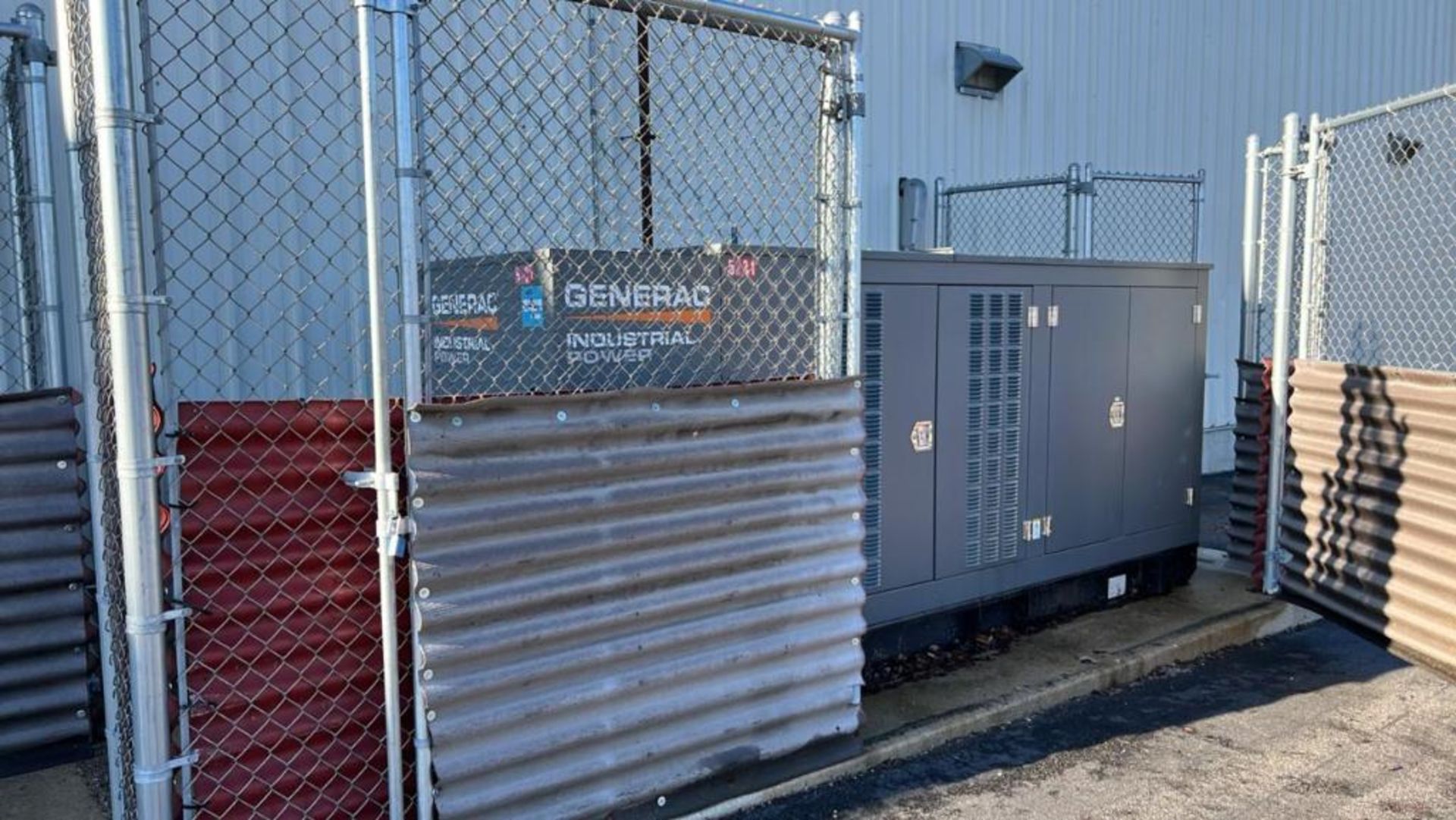Generac SG200 200kW 3-Phase Industrial Standby Generator Set, S/N ...