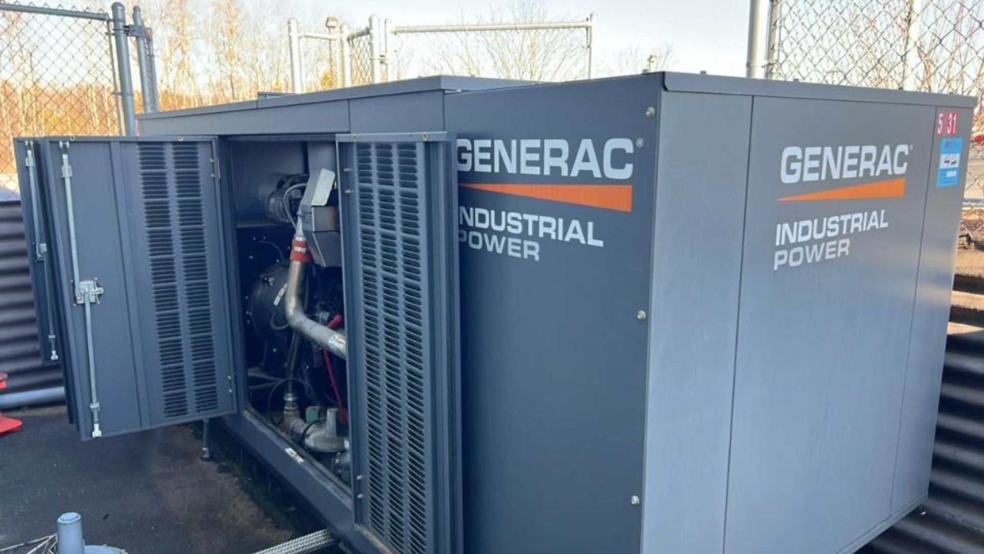 Generac SG200 200kW 3-Phase Industrial Standby Generator Set, S/N ...