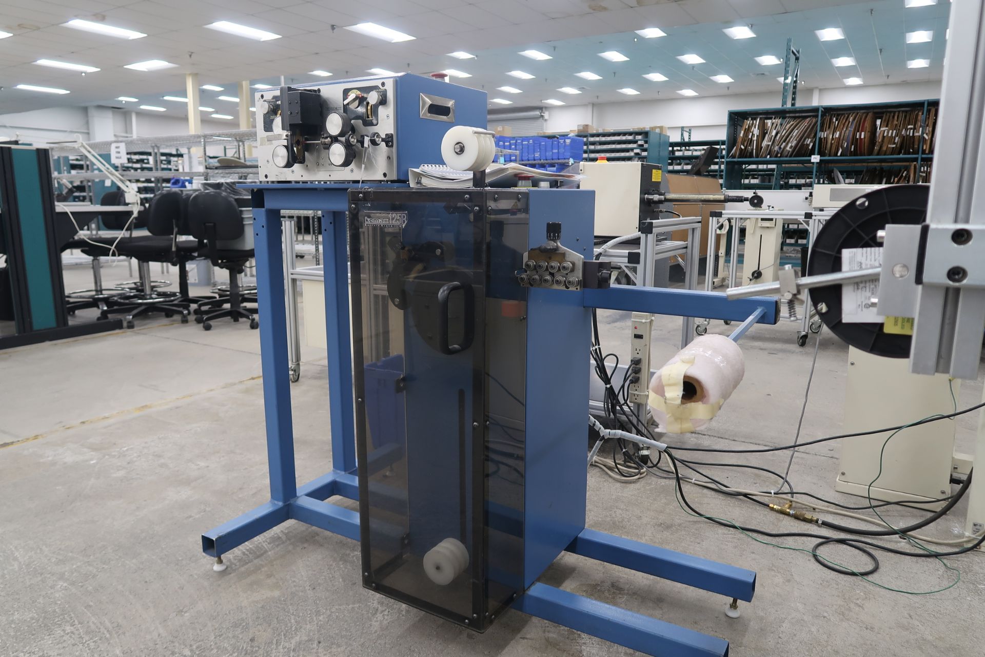 Komax 34 Wire Cut and Strip Machine S/s/n 31084 Komax 125R Feeder (SOLD AS-IS - NO WARRANTY) - Image 3 of 13