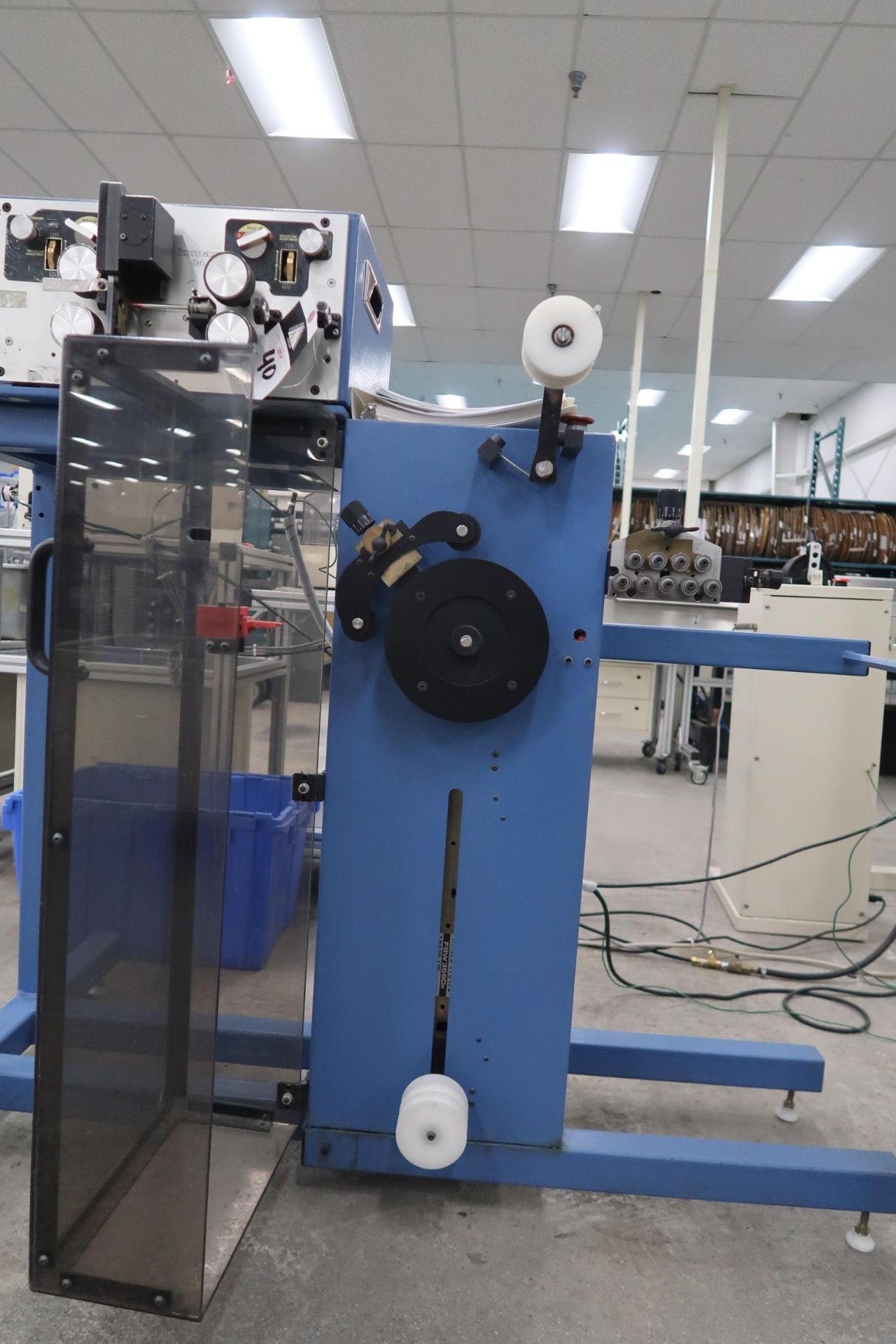 Komax 34 Wire Cut and Strip Machine S/s/n 31084 Komax 125R Feeder (SOLD AS-IS - NO WARRANTY) - Image 8 of 13