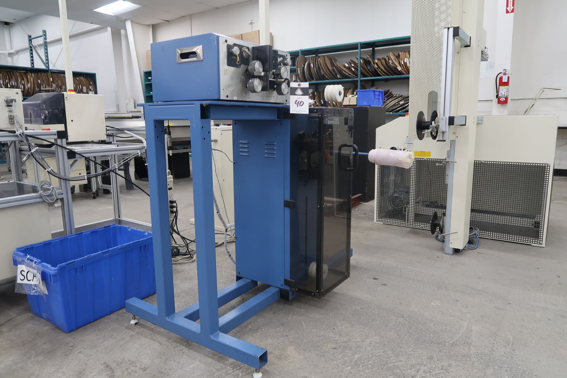 Komax 34 Wire Cut and Strip Machine S/s/n 31084 Komax 125R Feeder (SOLD AS-IS - NO WARRANTY) - Image 2 of 13