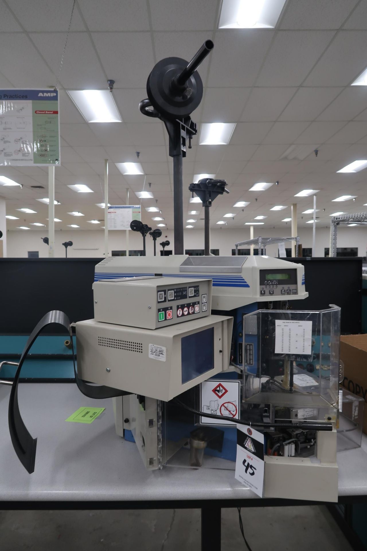 2004 AMP O-Lectric Mod. G Terminating Crimping Machine Digital Control s/n 523482 (SOLD AS-IS - NO