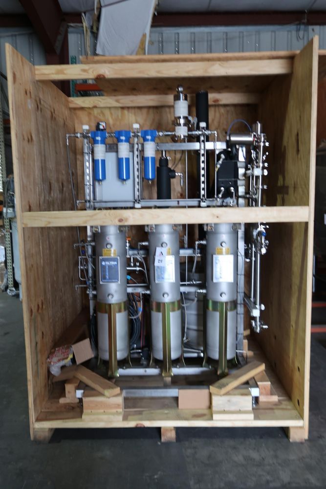 Craft Beer Brewery / Stainless Steel Tanks and 10,000 "NEW" Kegs