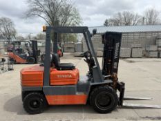Toyota 6,000 lb 02-5FC38 Forklift