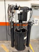 DESCRIPTION ARO / INGERSOLL-RAND 55:1 PNEUMATIC DRUM MOUNT INK PUMP SYSTEM. BRAND/MODEL: INGERSOLL-R