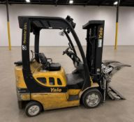 DESCRIPTION YALE 5,000 LB CUSHION TIRE FORKLIFT EQUIPPED WITH CASCADE PAPER ROLL CLAMP ATTACHMENT. U