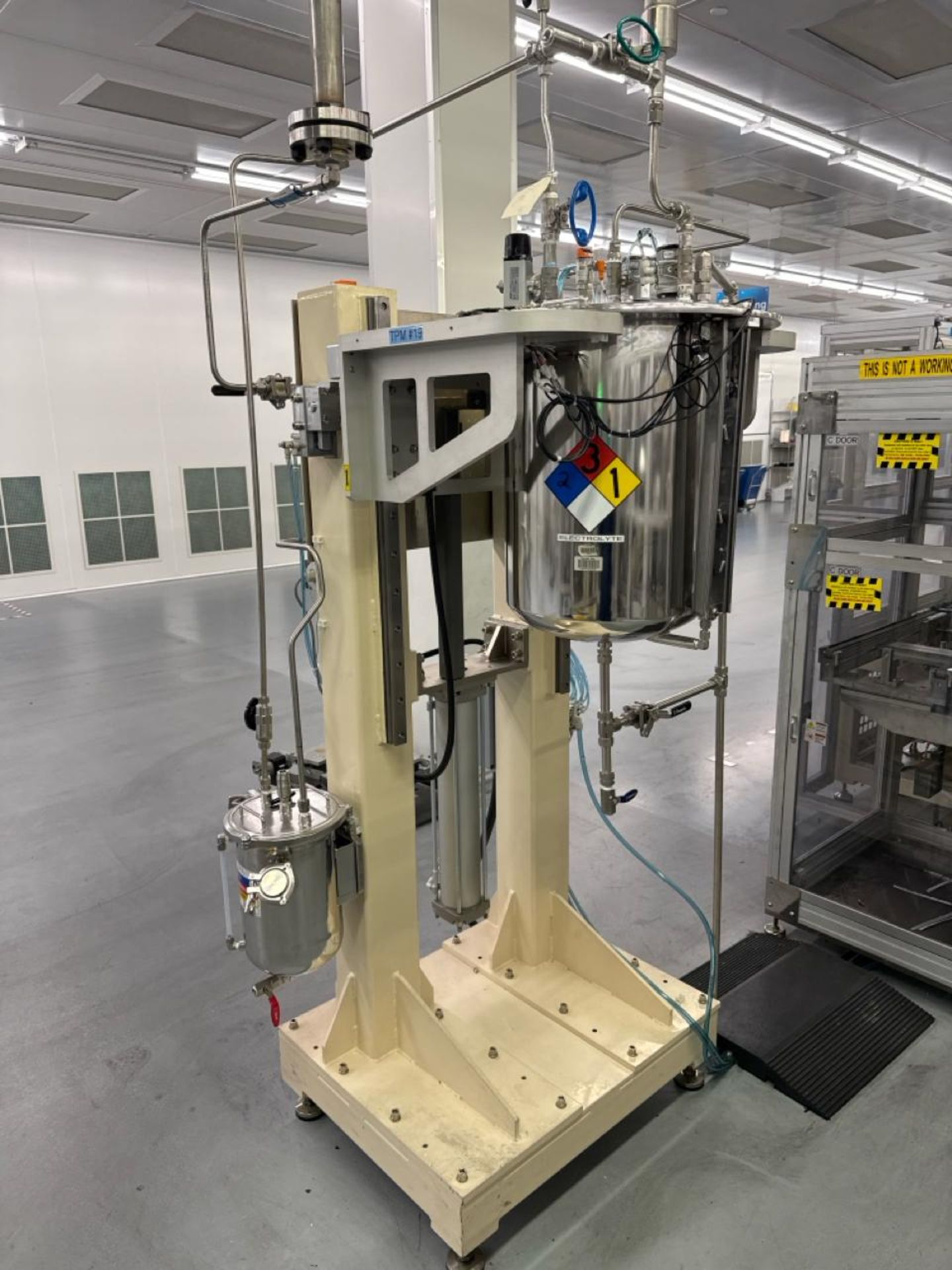 Battery cell electrolyte filling/Wetting/ Sealing assembly - Image 2 of 12