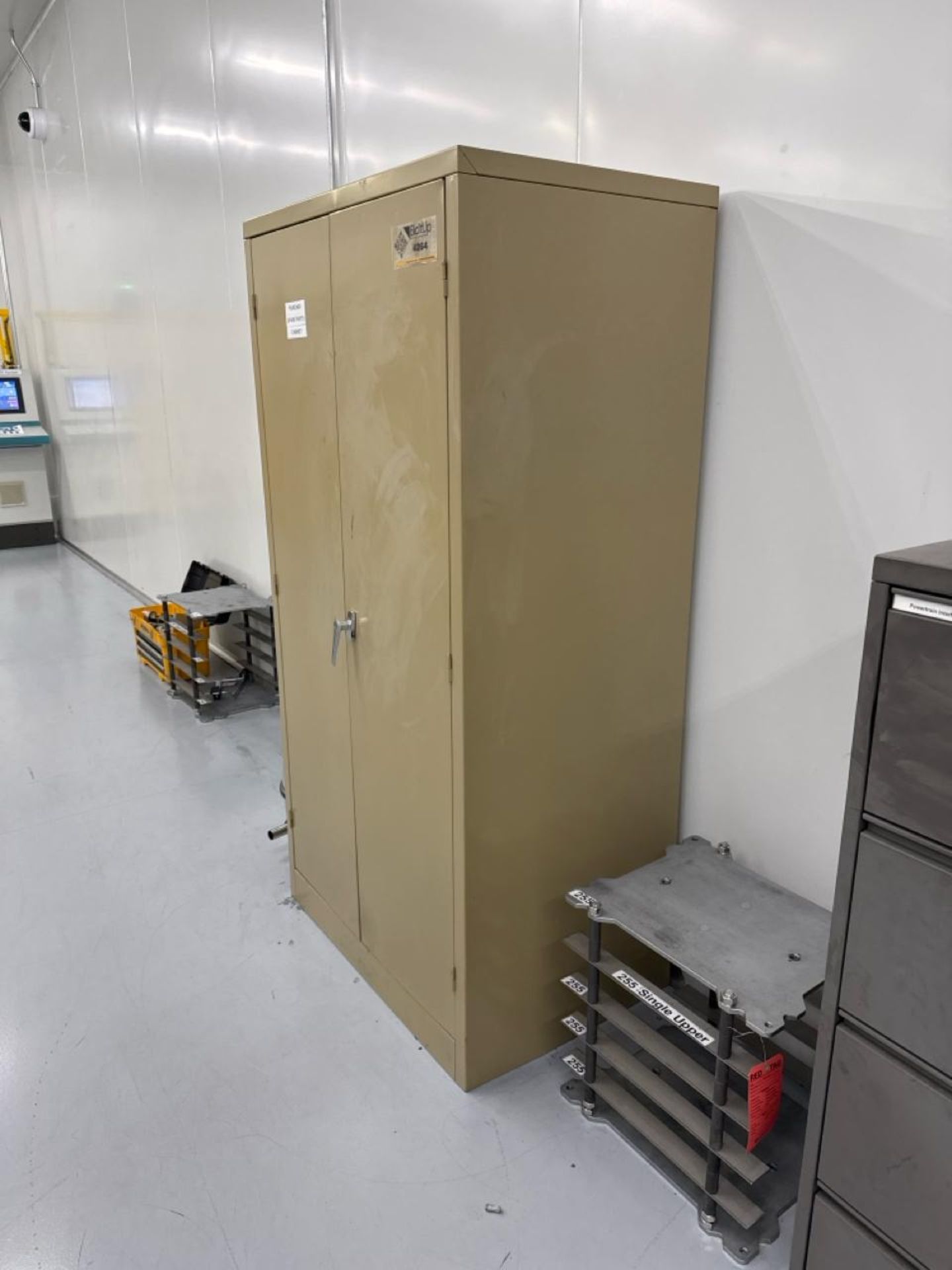 Uline steel cabinet - Image 3 of 3