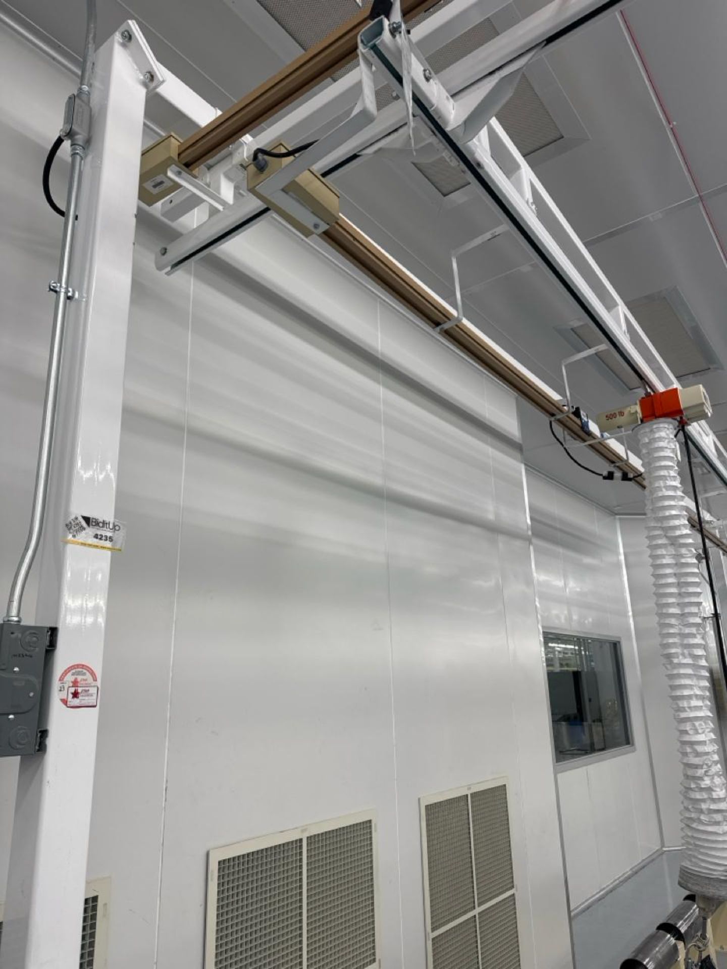 24' x 17' Carpenter Crain Hoist Station