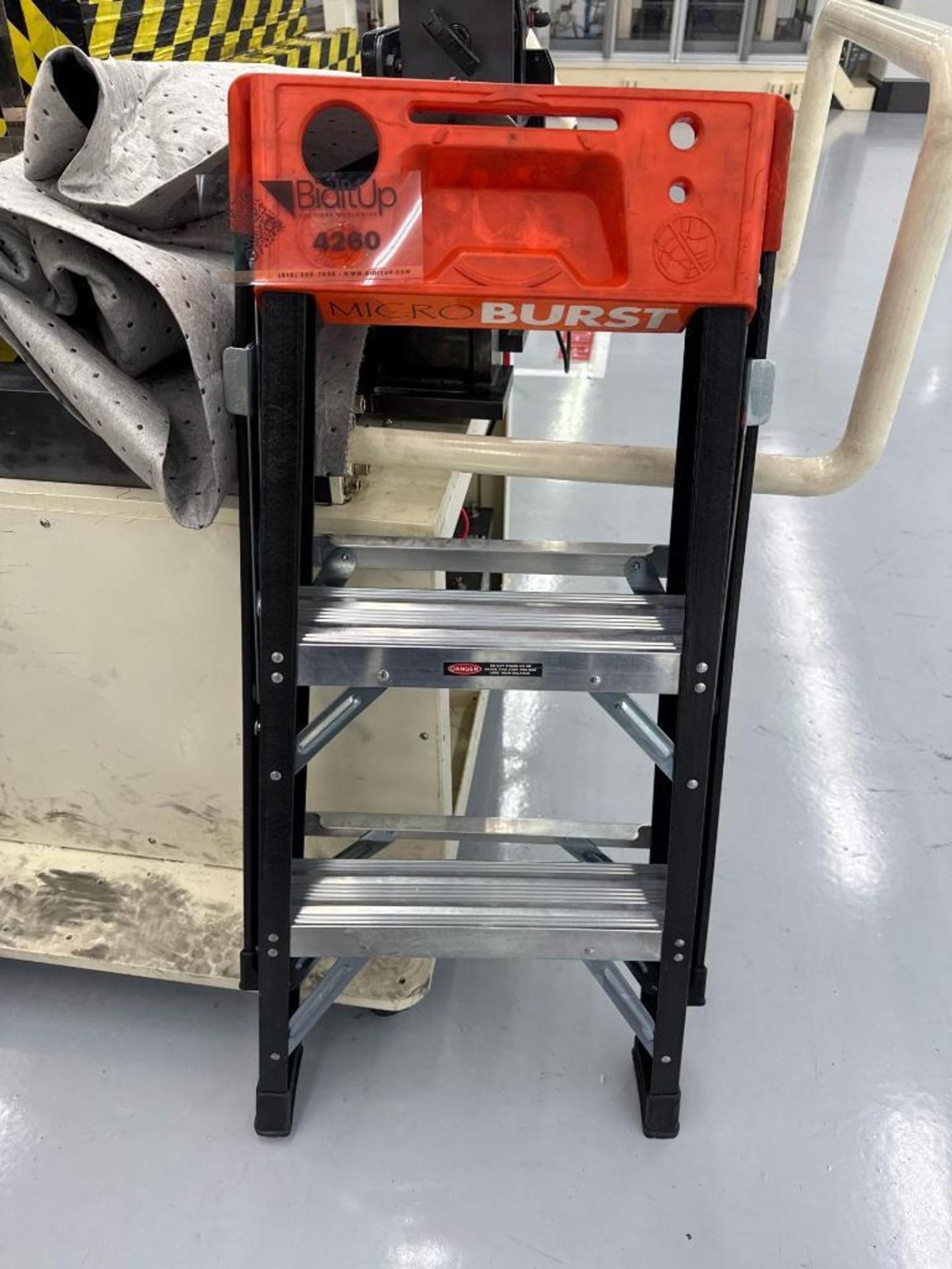 2’ Micro Burst Step Ladder - Image 2 of 2