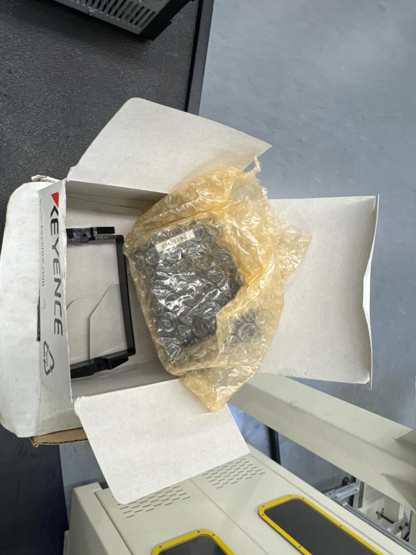 Keyence LS-9000 Series Micrometer Measuring Instruments - Image 5 of 12