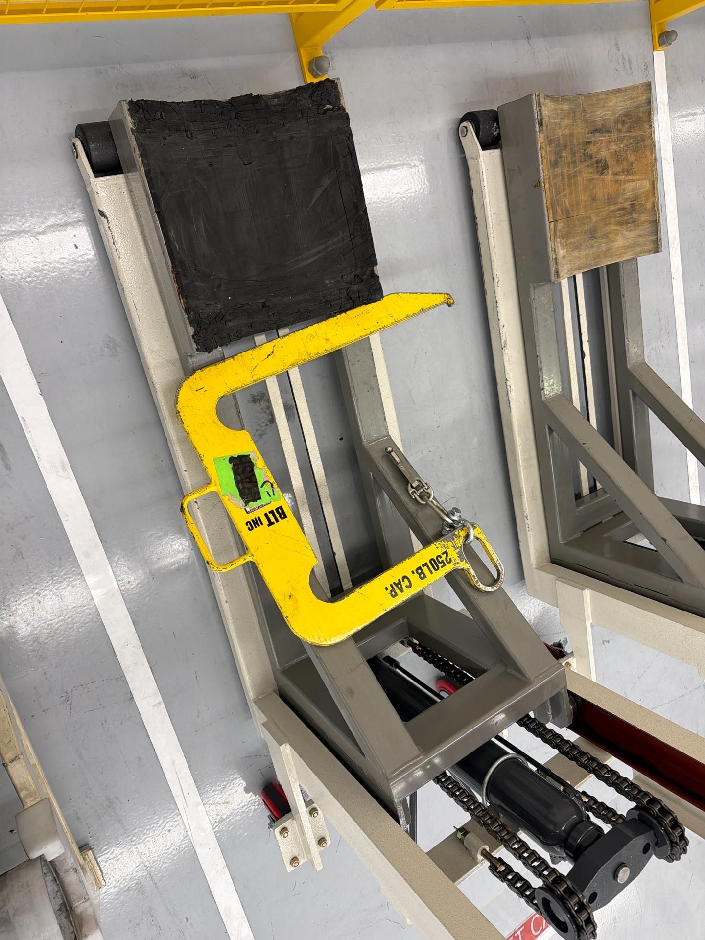 SOOSUNG Pallet Lift Cart/ Loader - Image 3 of 7