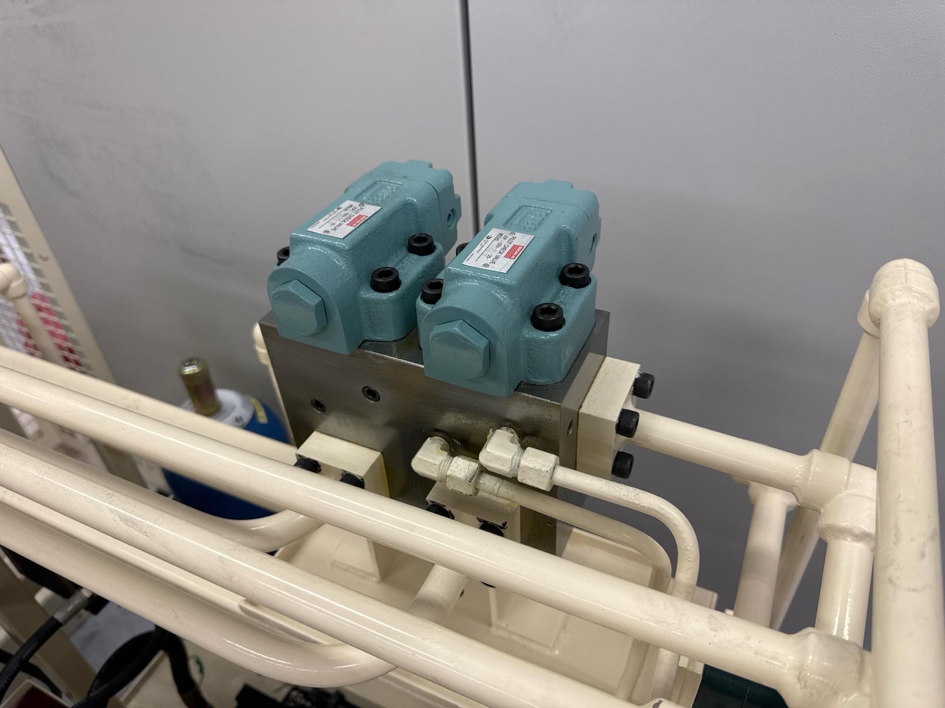 Industrial Hydraulic Power Unit with Hyundai Heavy Industries HS Series AC 3 Phase Induction Motor - Image 5 of 8