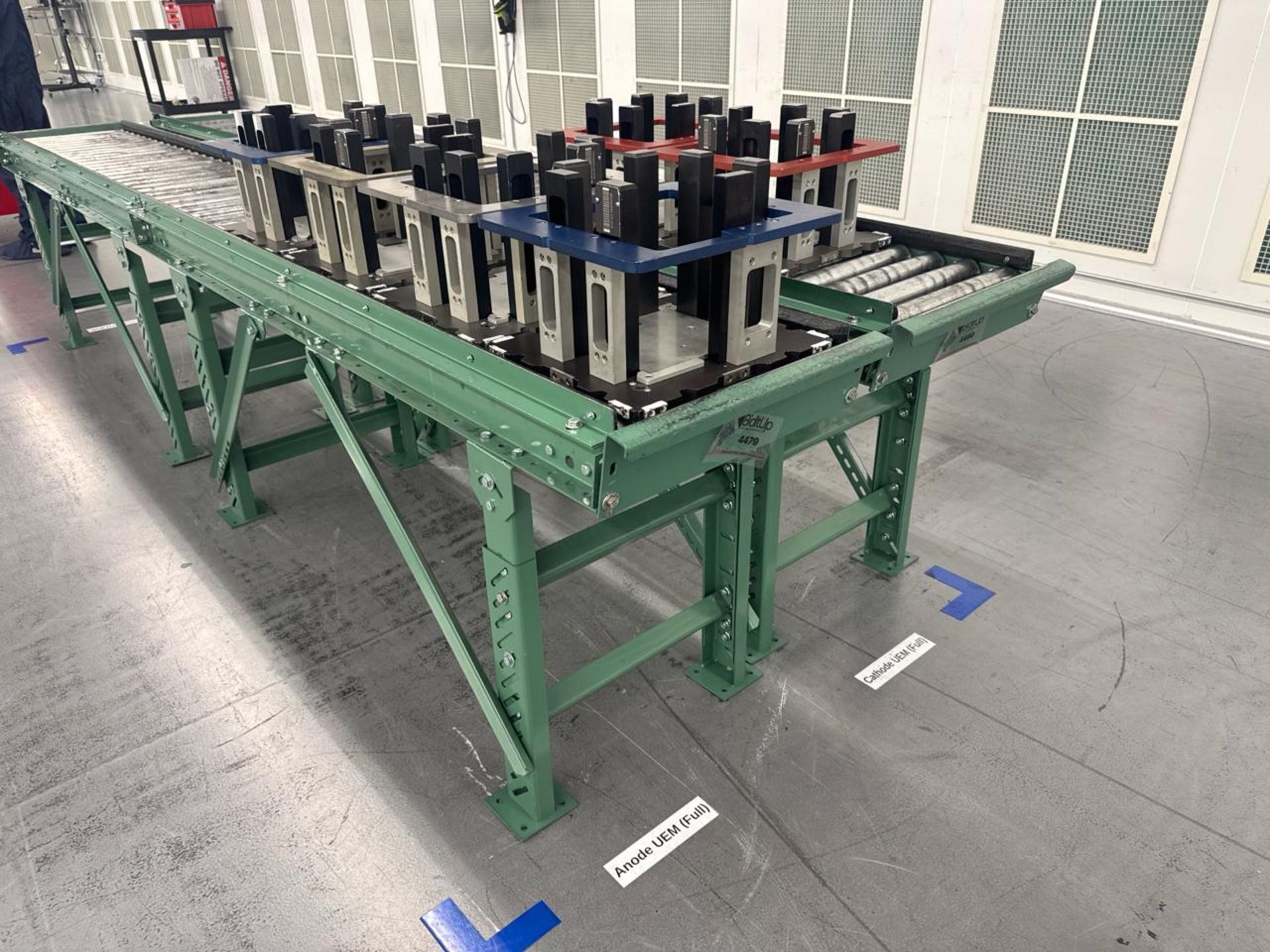 Roach 12' Roller Conveyor