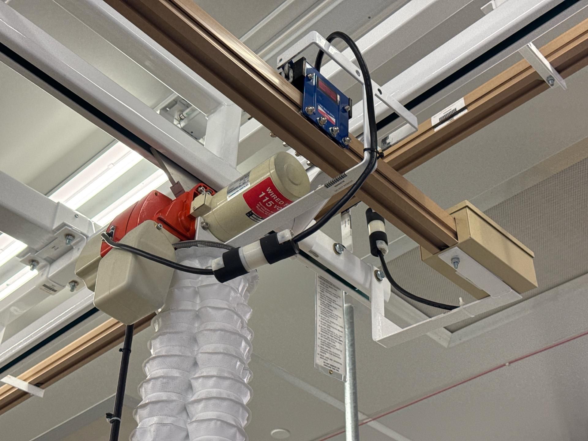 11' x 15' Carpenter Crain Hoist Station - Image 4 of 8