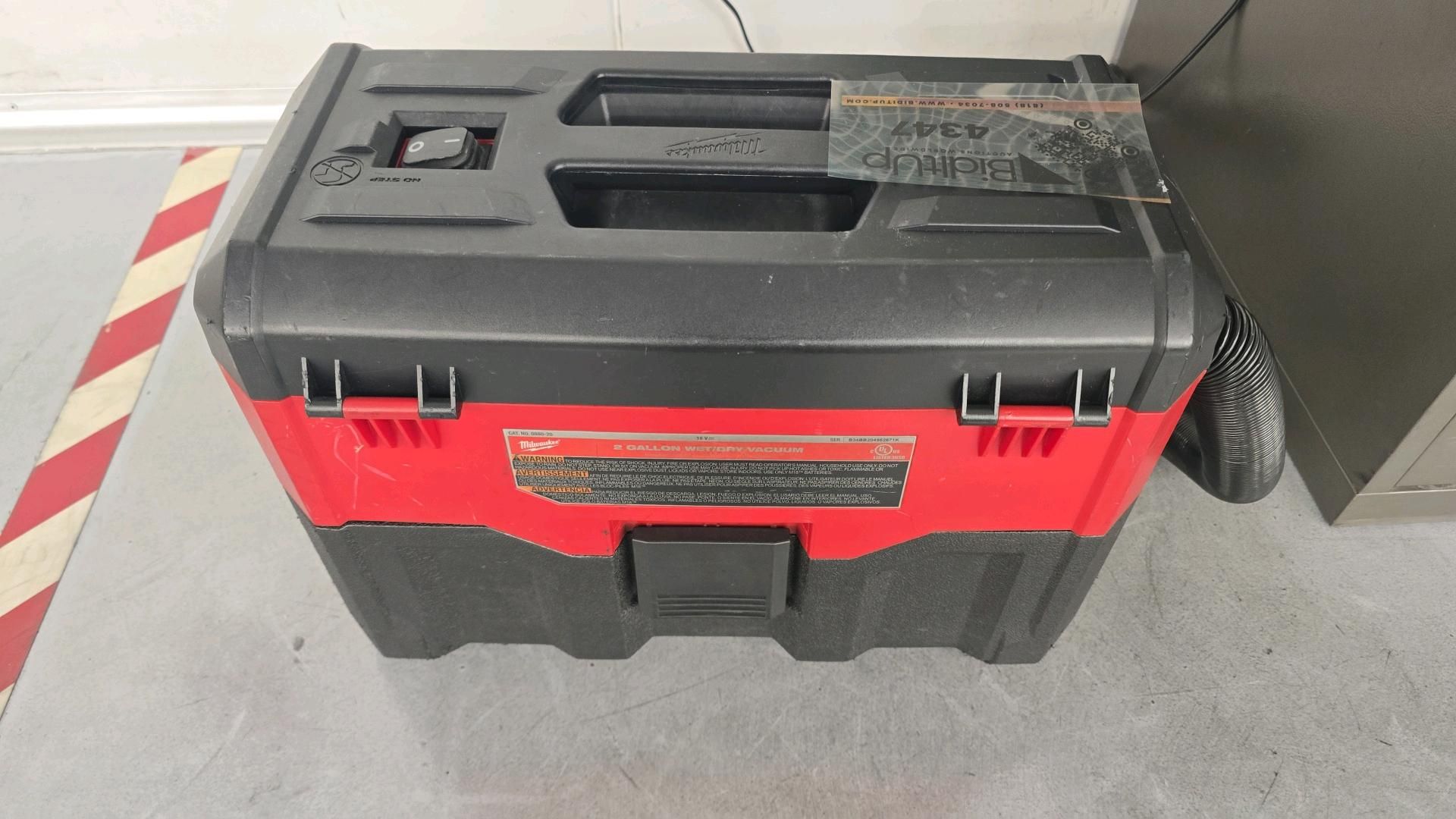 Milwaukee M18 2gal Wet/Dry Vac - Image 3 of 4