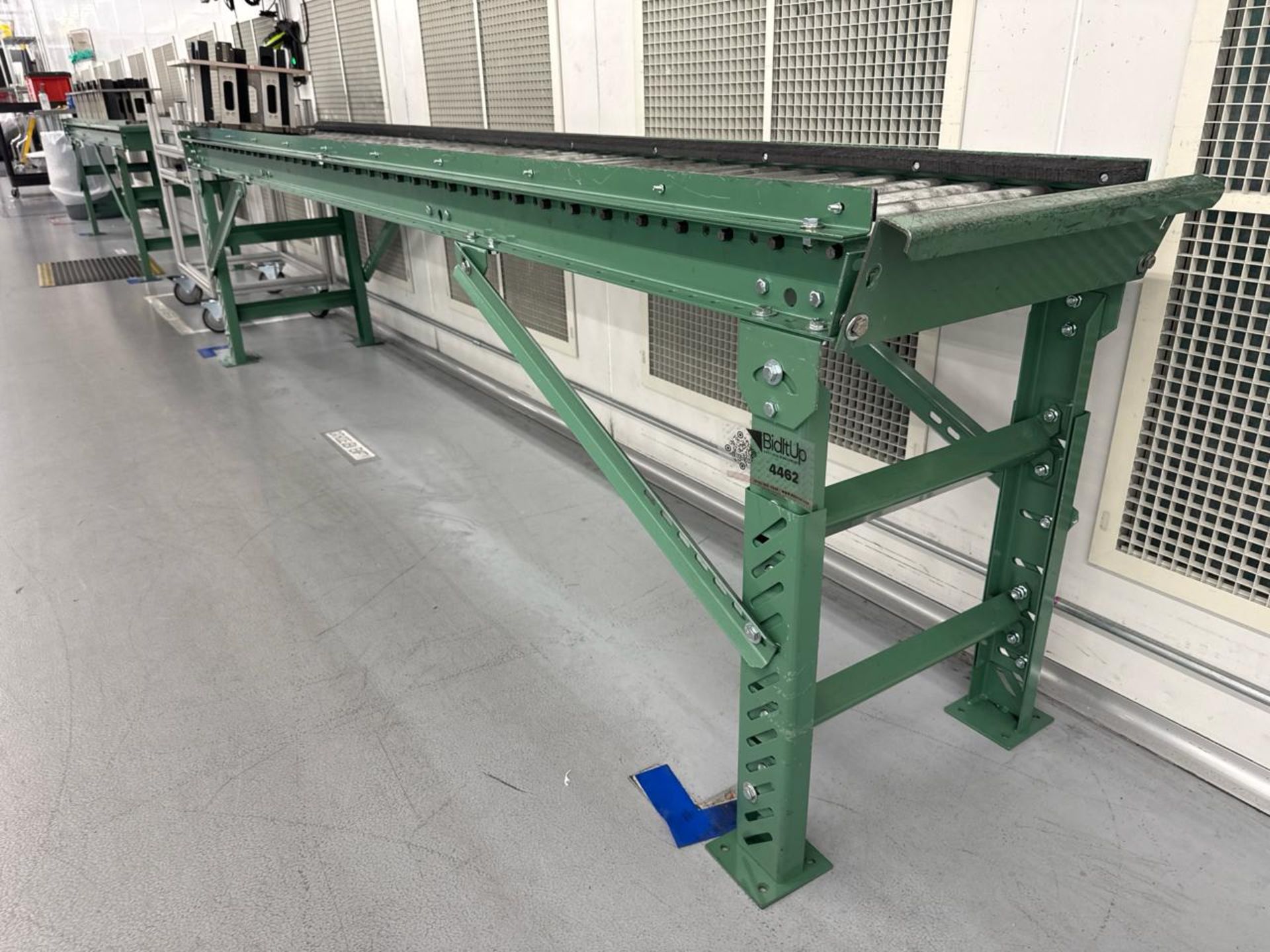 Roach 12' Roller Conveyor - Image 3 of 3