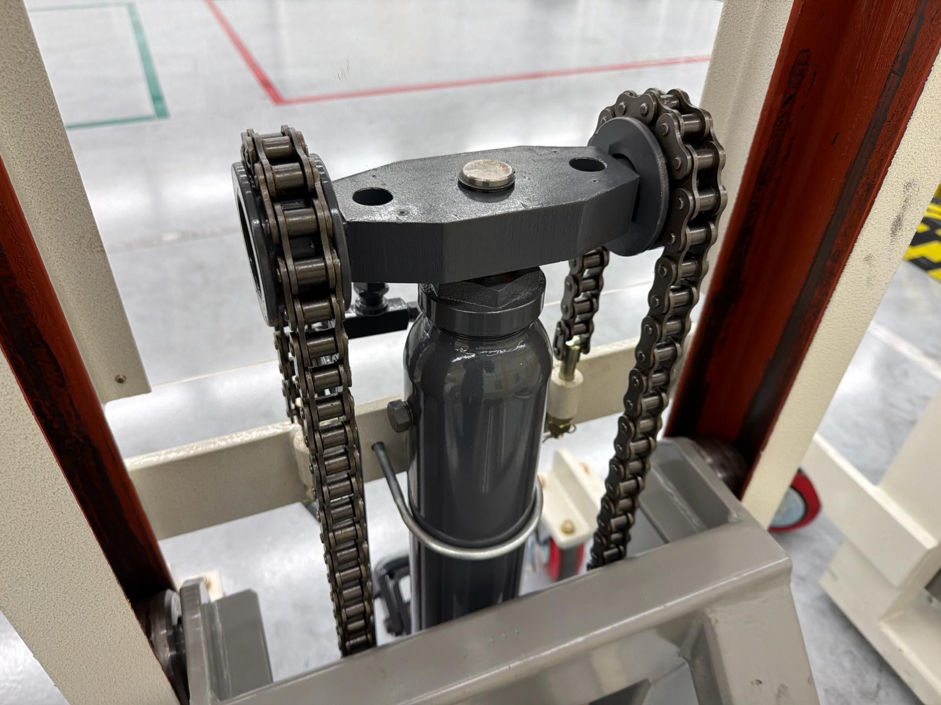 SOOSUNG Pallet Lift Cart/ Loader - Image 4 of 9