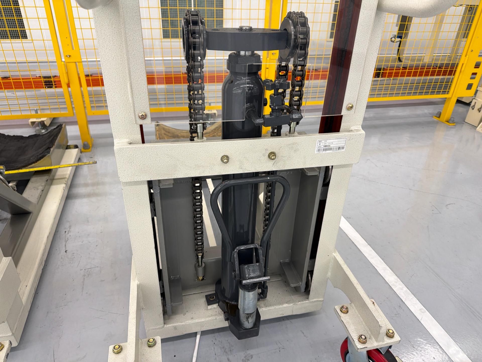 SOOSUNG Pallet Lift Cart/ Loader - Image 7 of 12