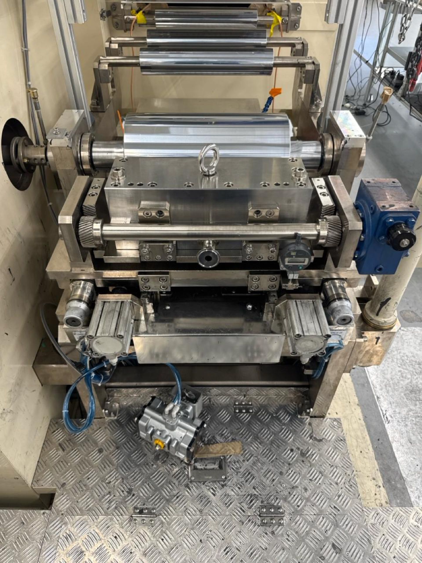 Electrode pilot coating machine - Image 4 of 8