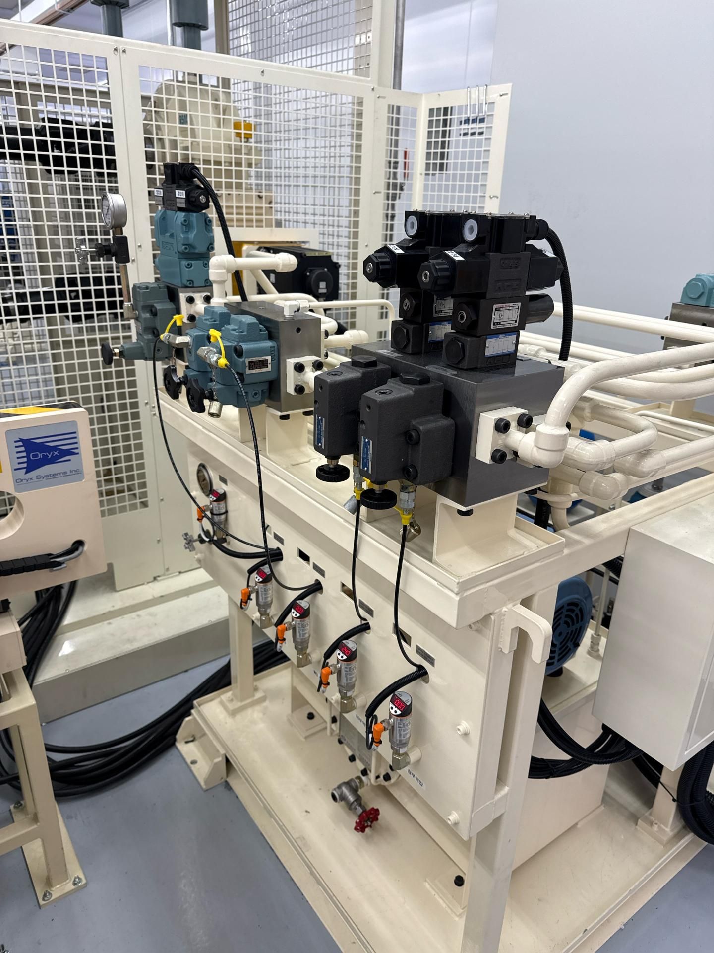 Industrial Hydraulic Power Unit with Hyundai Heavy Industries HS Series AC 3 Phase Induction Motor - Image 5 of 6
