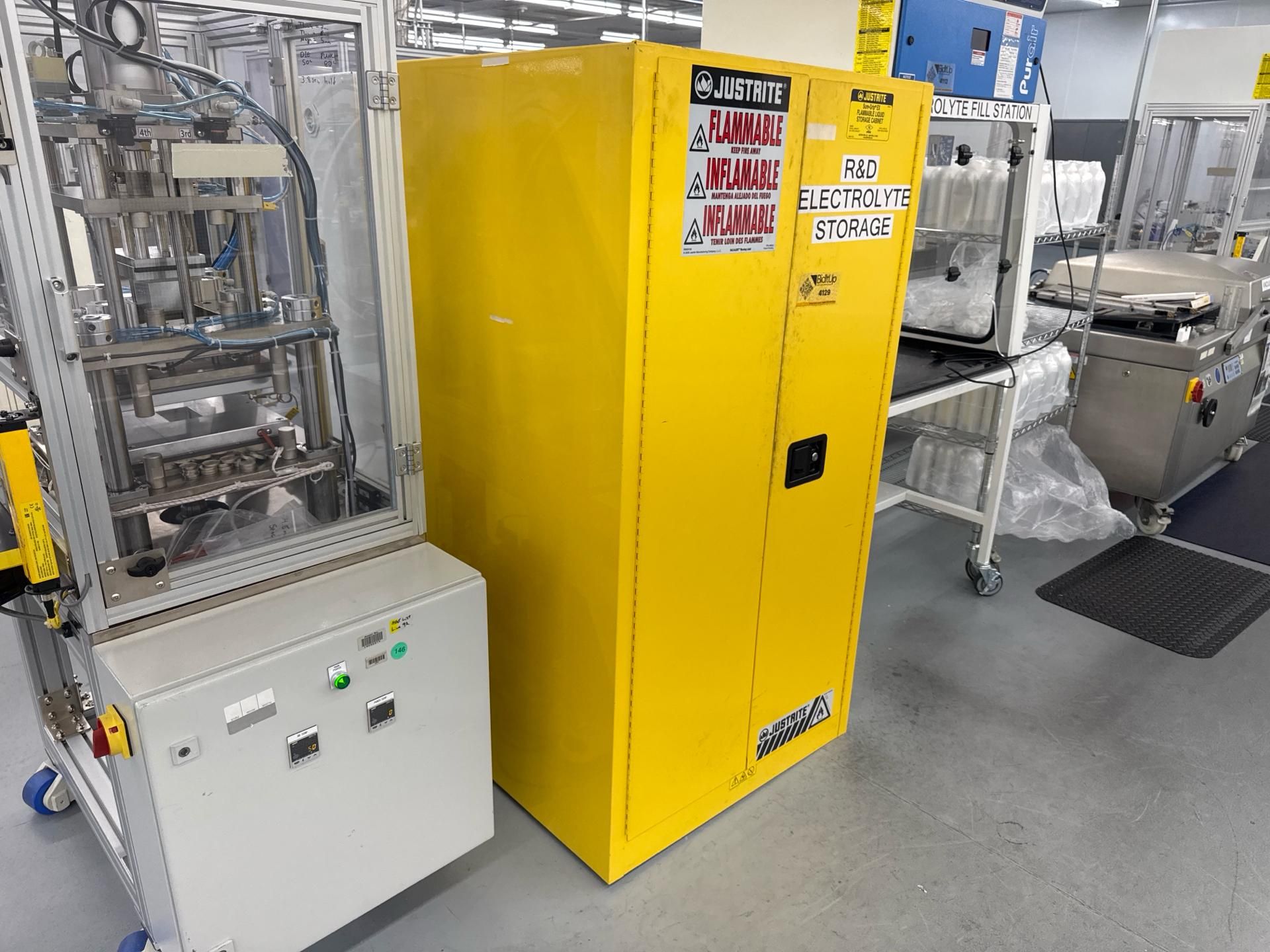 Justrite 60 Gallon Flammable Storage Cabinet - Image 2 of 4