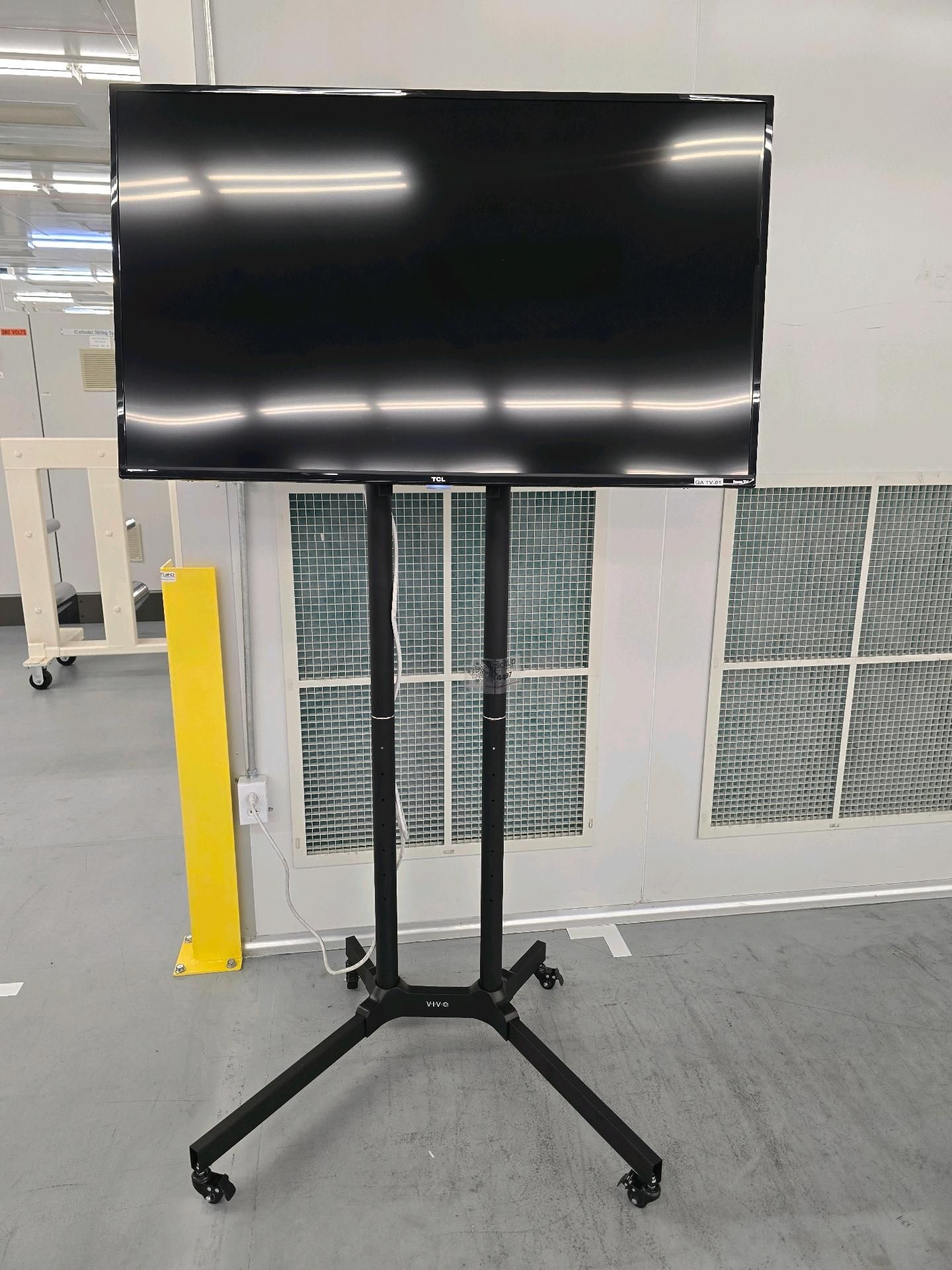TCL 50S425 50" TV w/ Stand