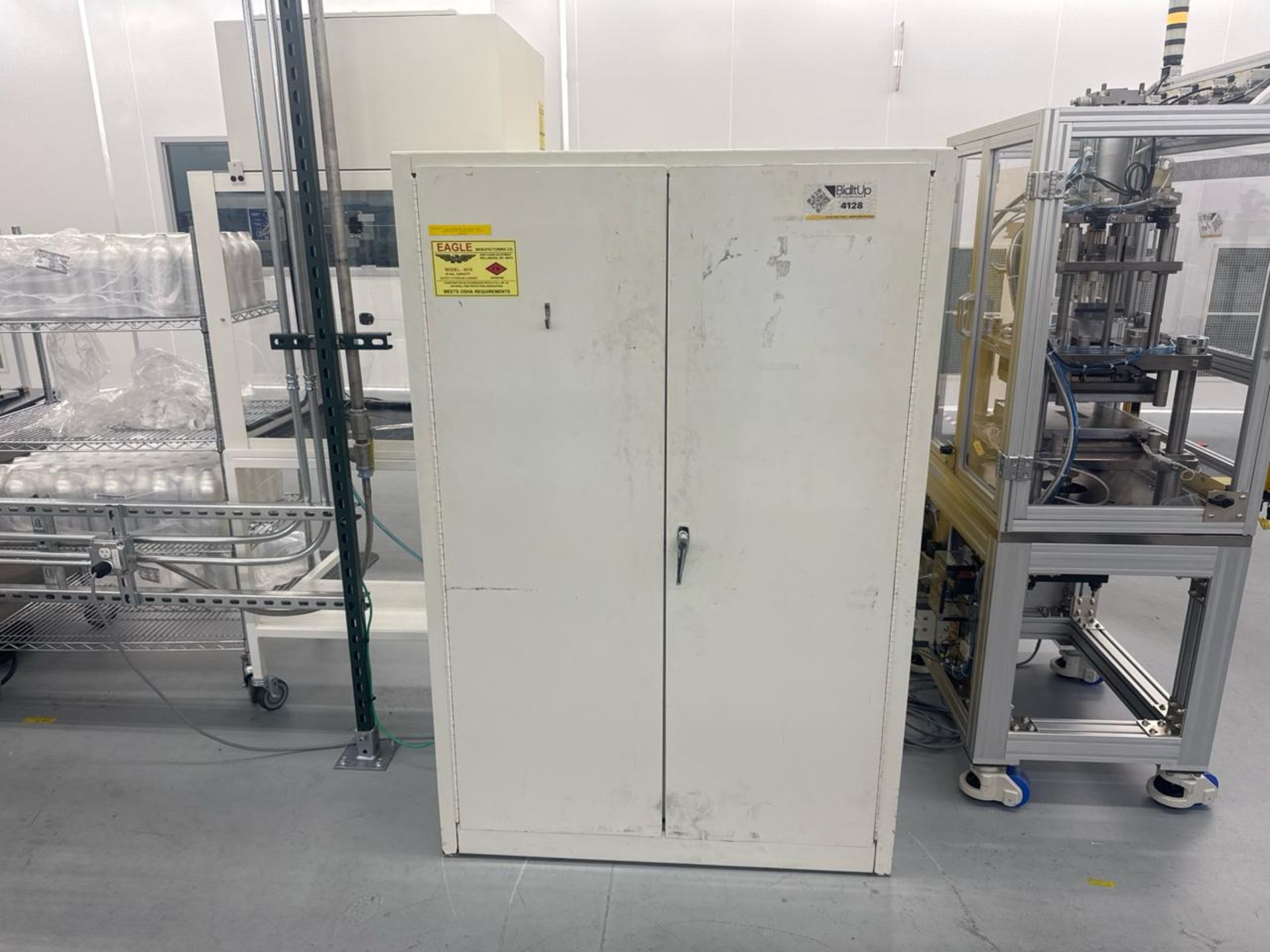 Safety storage cabinet