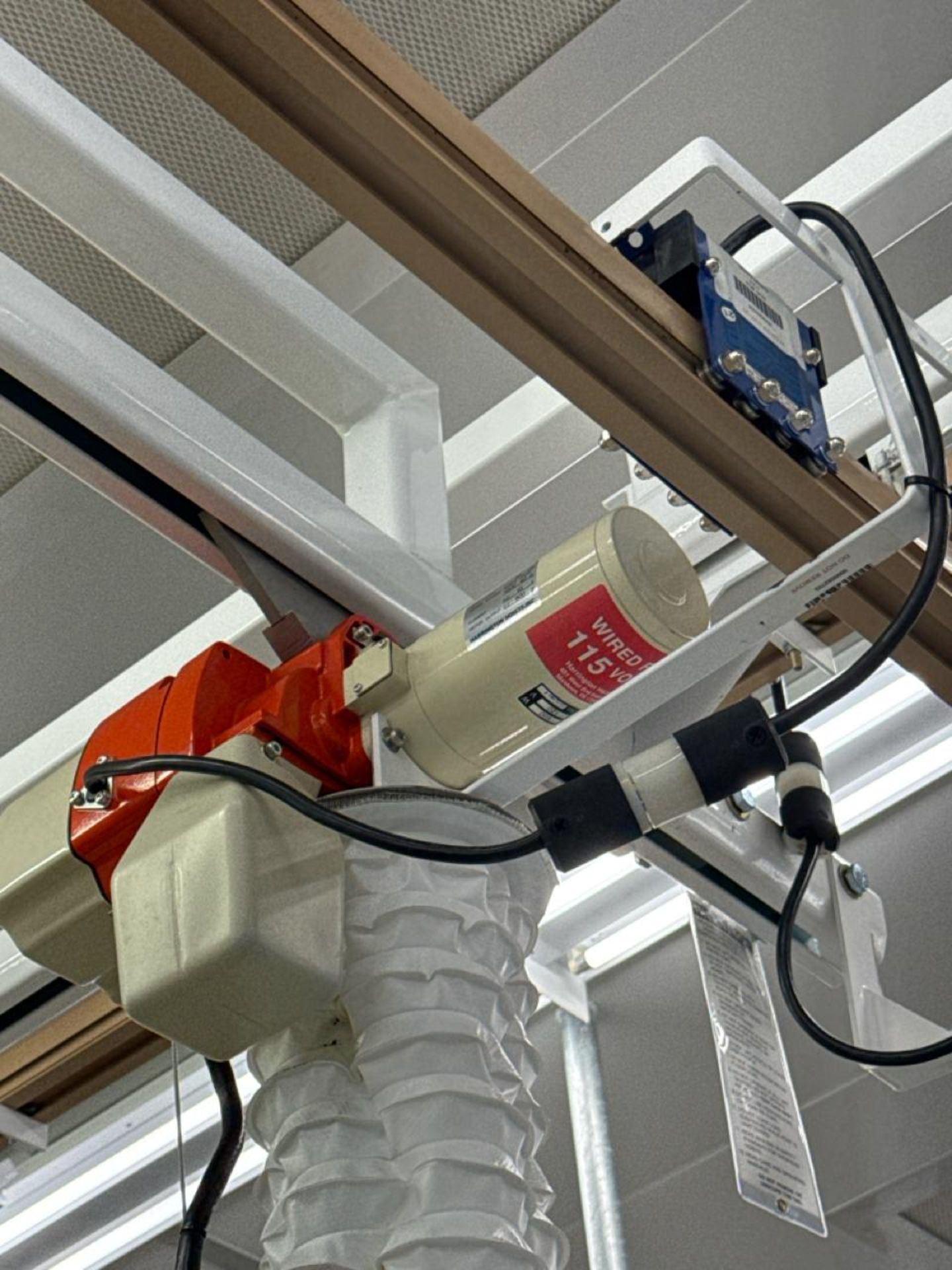 11' x 15' Carpenter Crain Hoist Station - Image 3 of 7