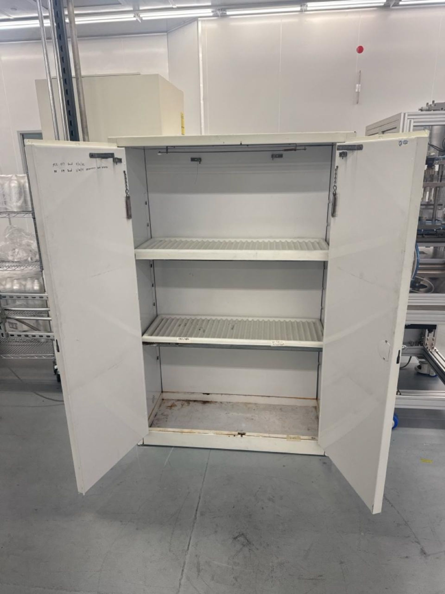 Safety storage cabinet - Image 3 of 3