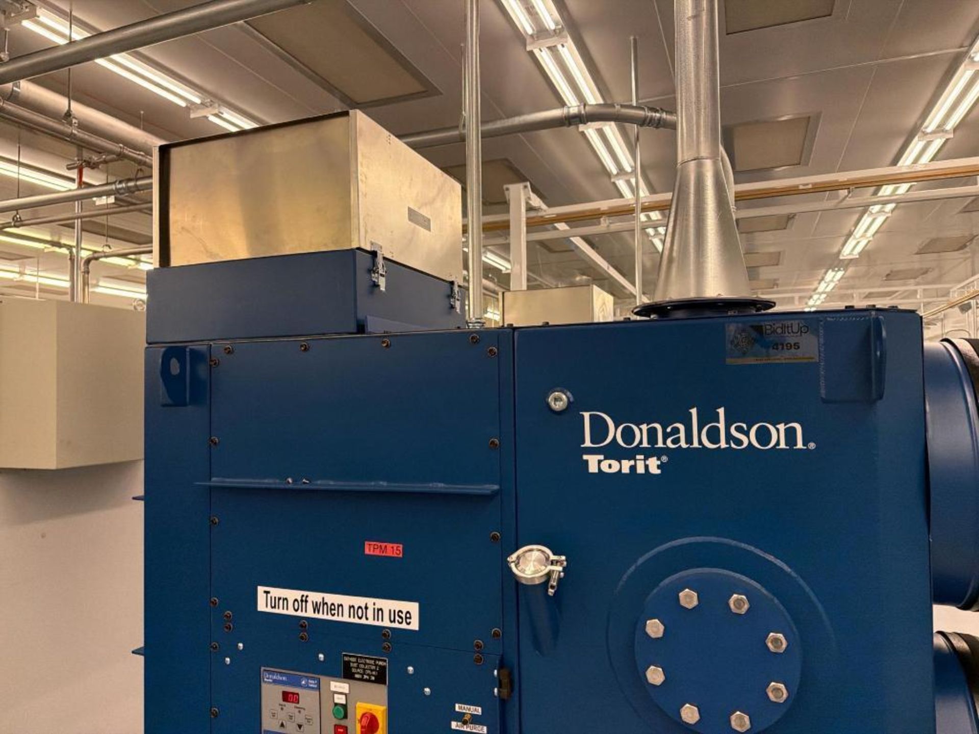Donaldson Torit Downflo Oval (DFO 2-2) cartridge dust collector. - Image 4 of 16