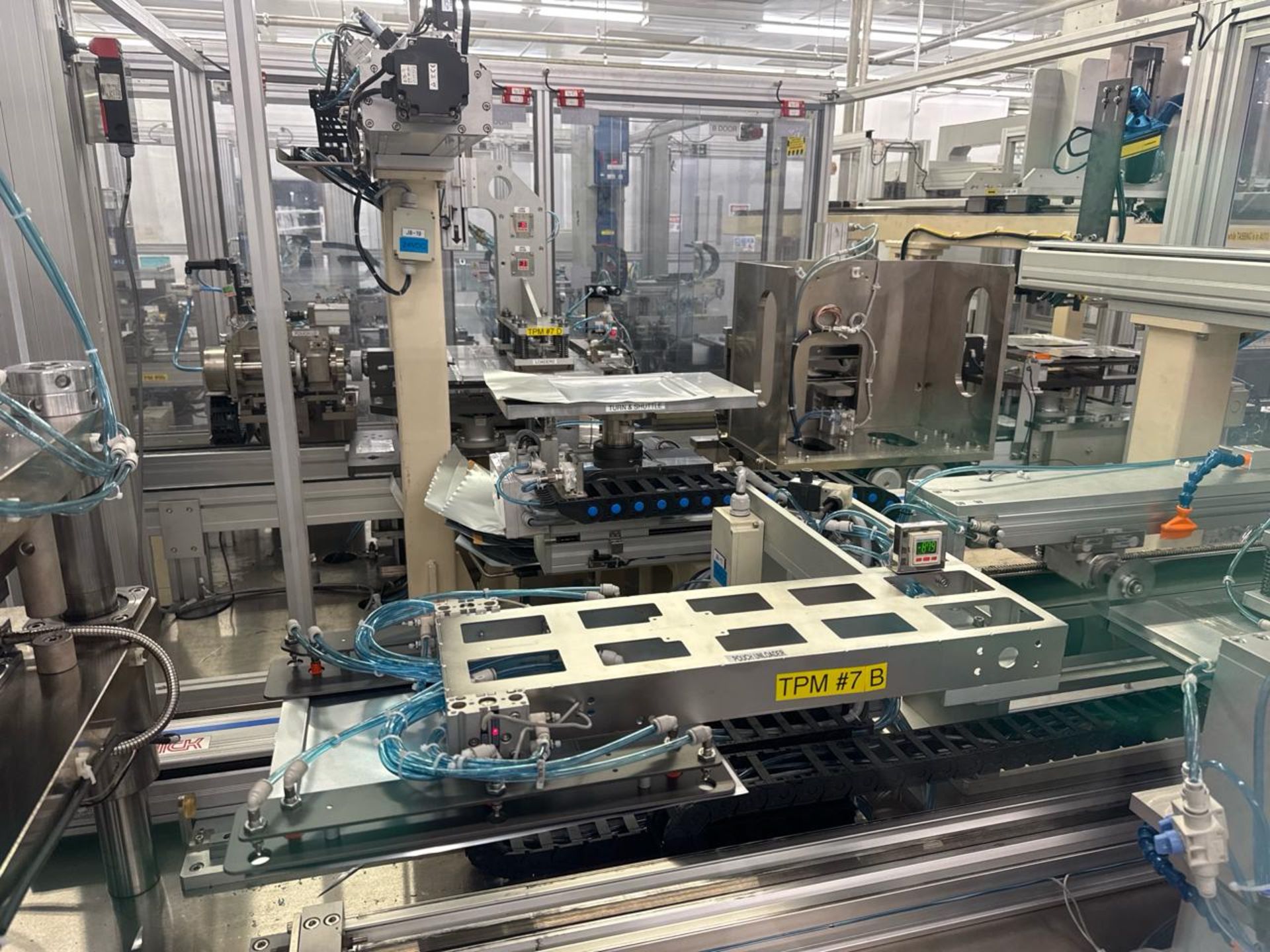 Battery cell pouching assembly - Image 3 of 8