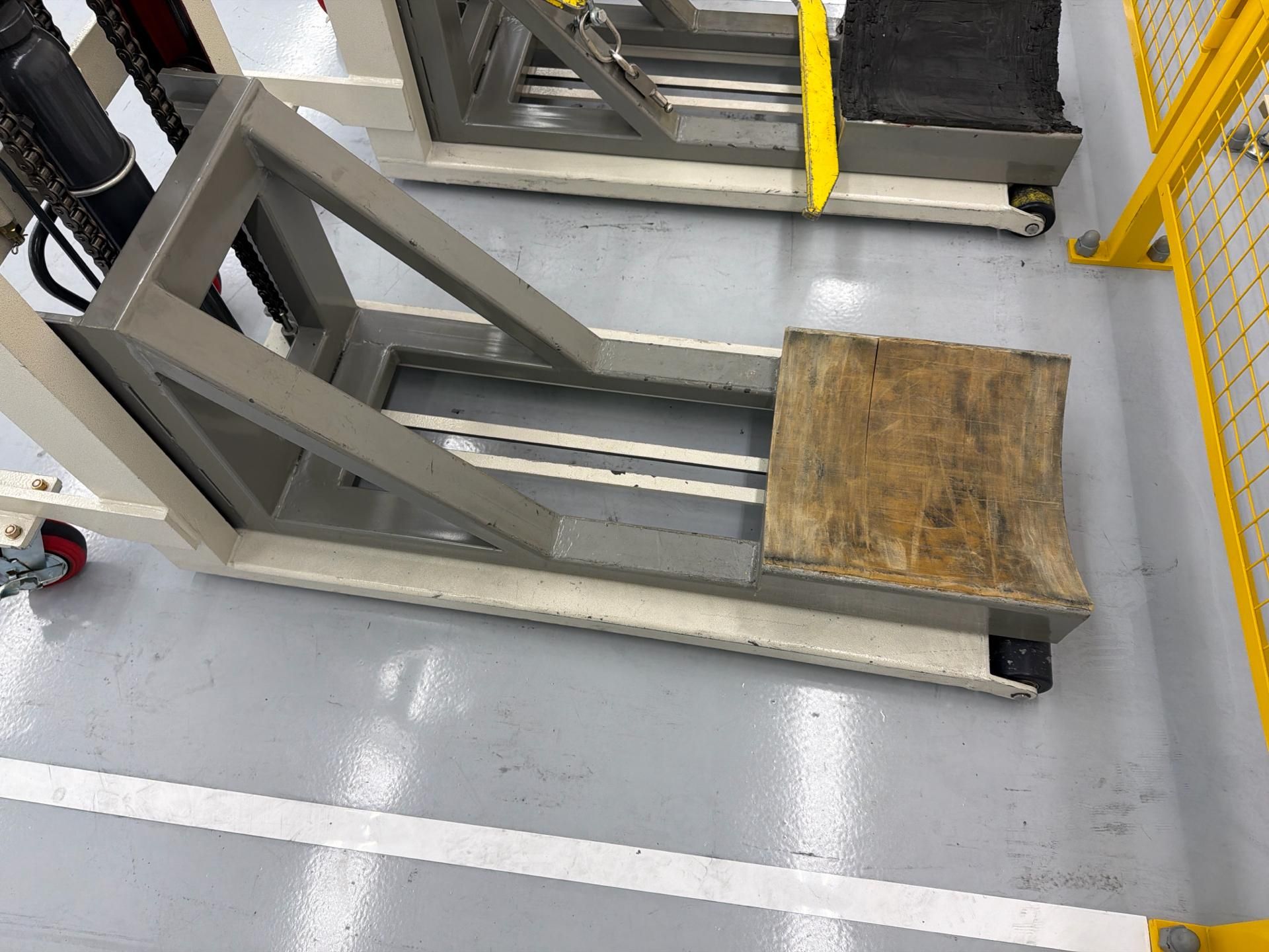SOOSUNG Pallet Lift Cart/ Loader - Image 3 of 12