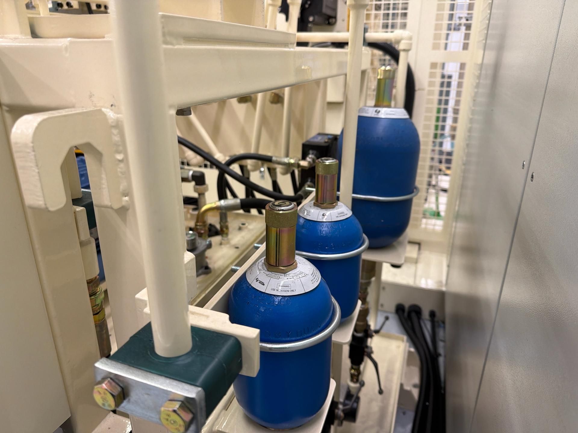 Industrial Hydraulic Power Unit with Hyundai Heavy Industries HS Series AC 3 Phase Induction Motor - Image 4 of 9