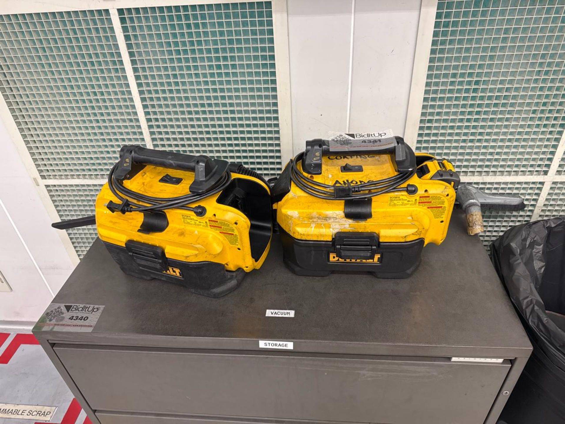 DeWALT vacuums