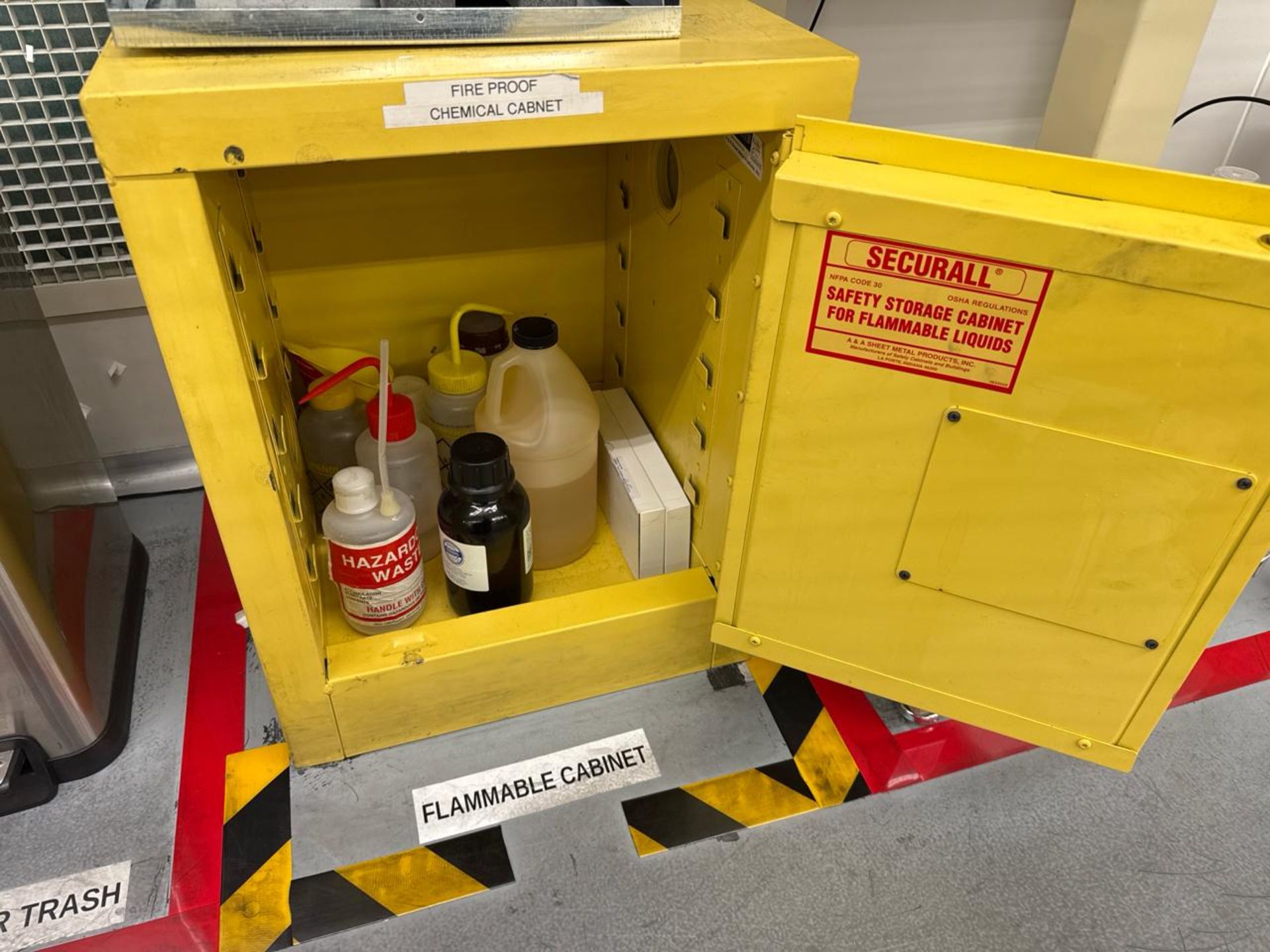 Secureall Flammable Cabinet - Image 2 of 3