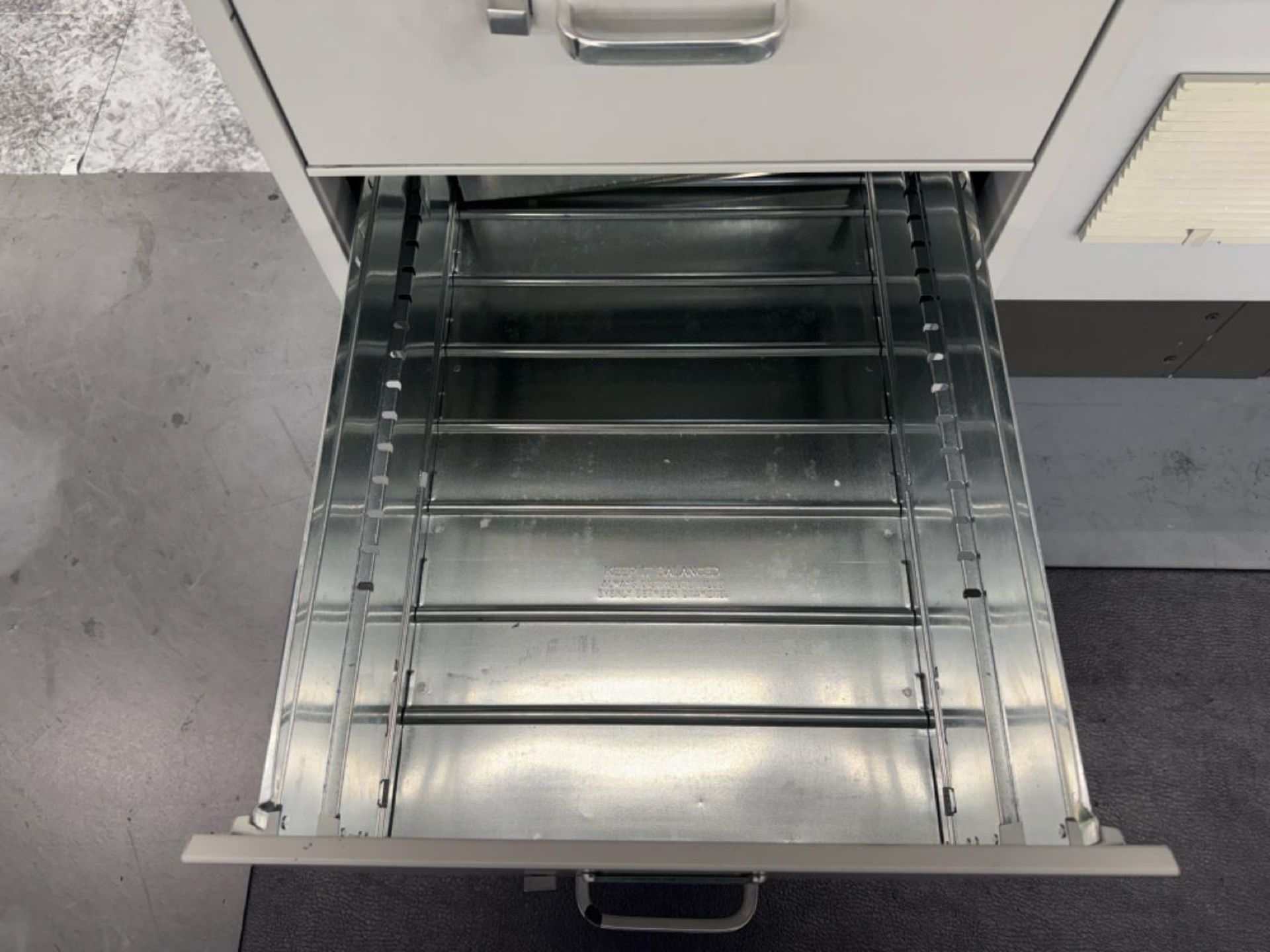 Hirsh 4-Drawer Filing Cabinet - Image 5 of 6