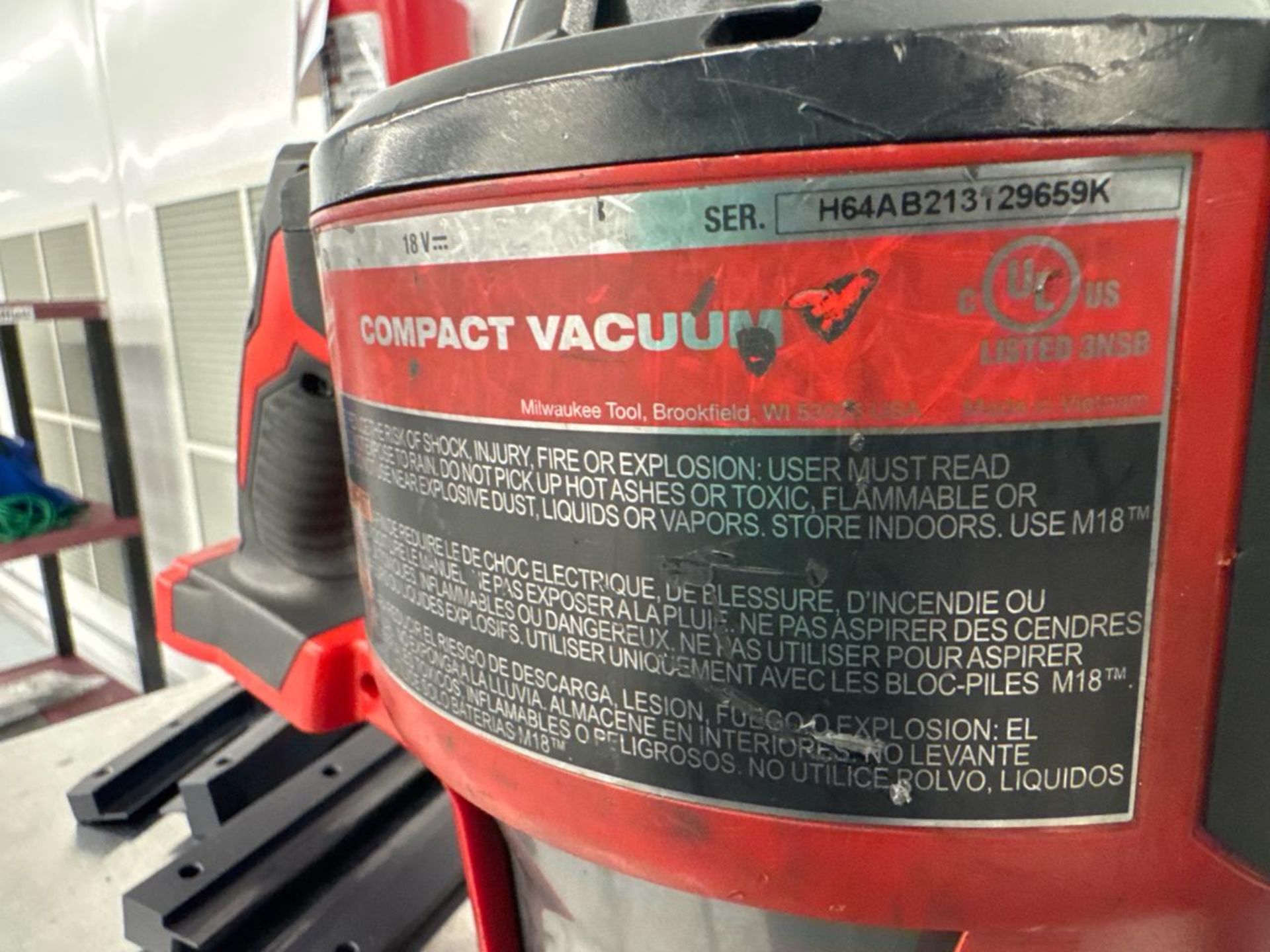 Milwaukee vacuum - Image 4 of 4