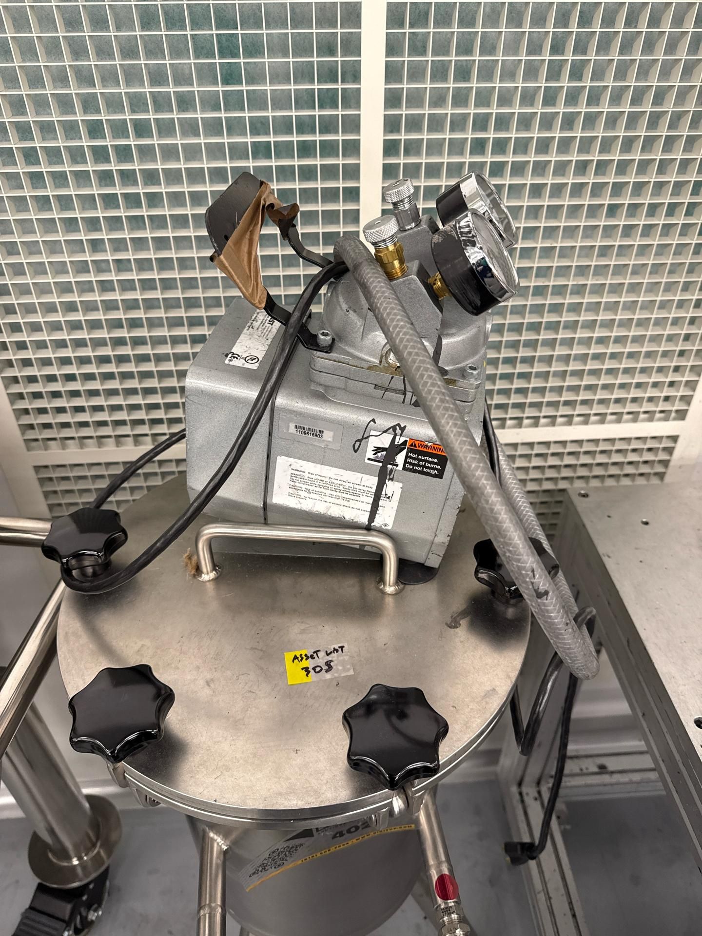 Stainless Steel Chamber W/ GAST Vacuum Pump Model: Doa-P704-AA - Image 2 of 2