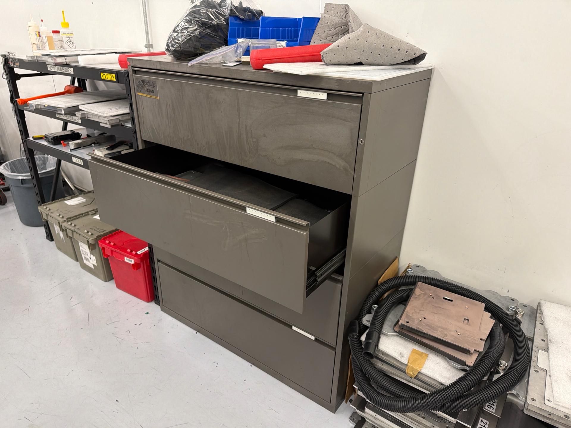 4-drawer filing cabinet - Image 2 of 3