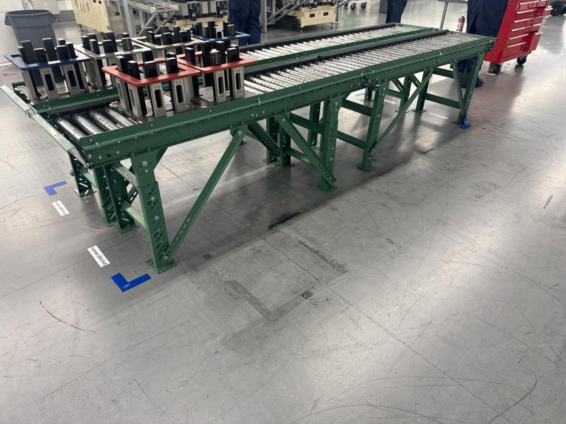 Roach 12' Roller Conveyor - Image 3 of 3
