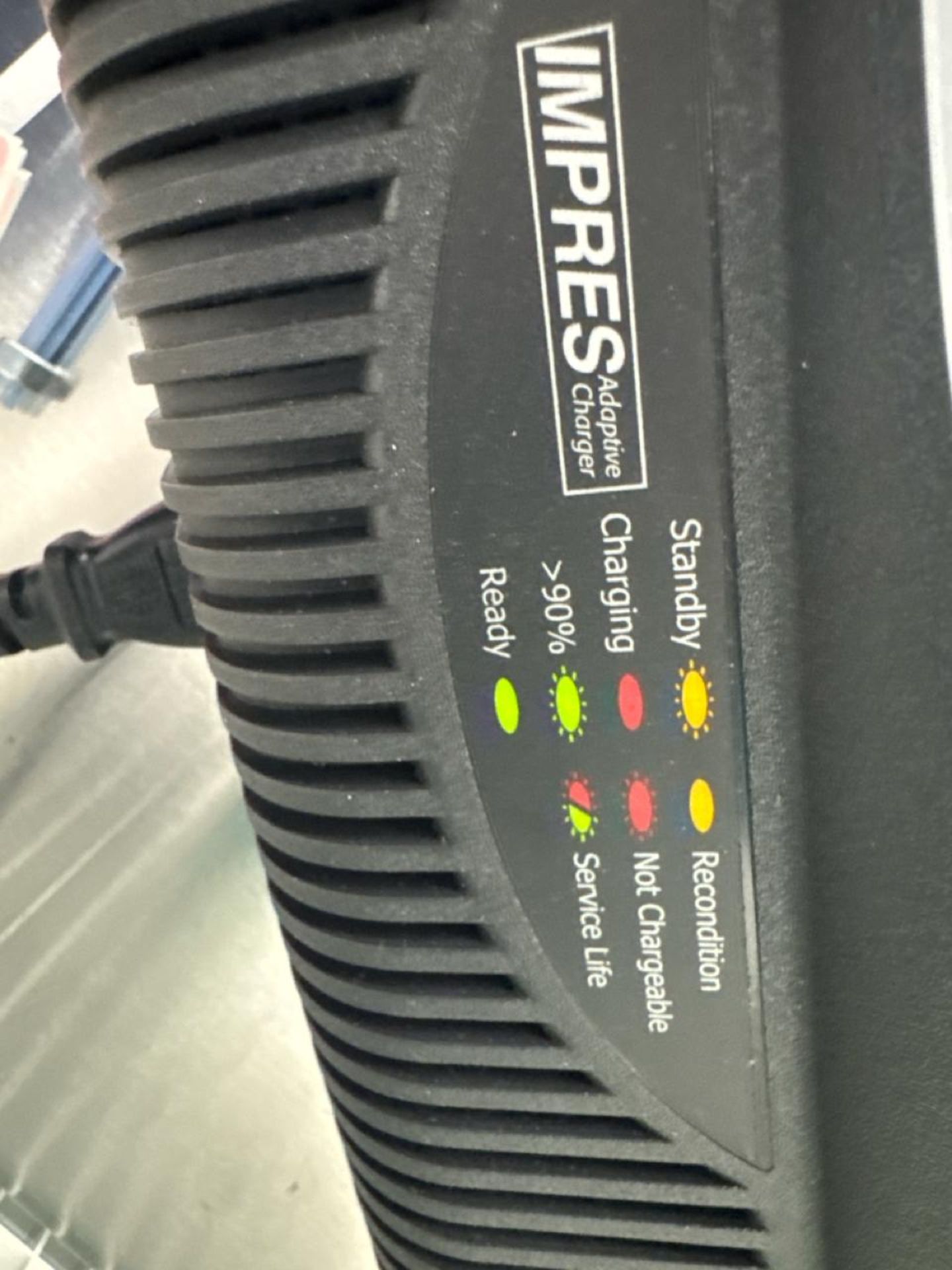 Motorola battery charging system - Image 4 of 4
