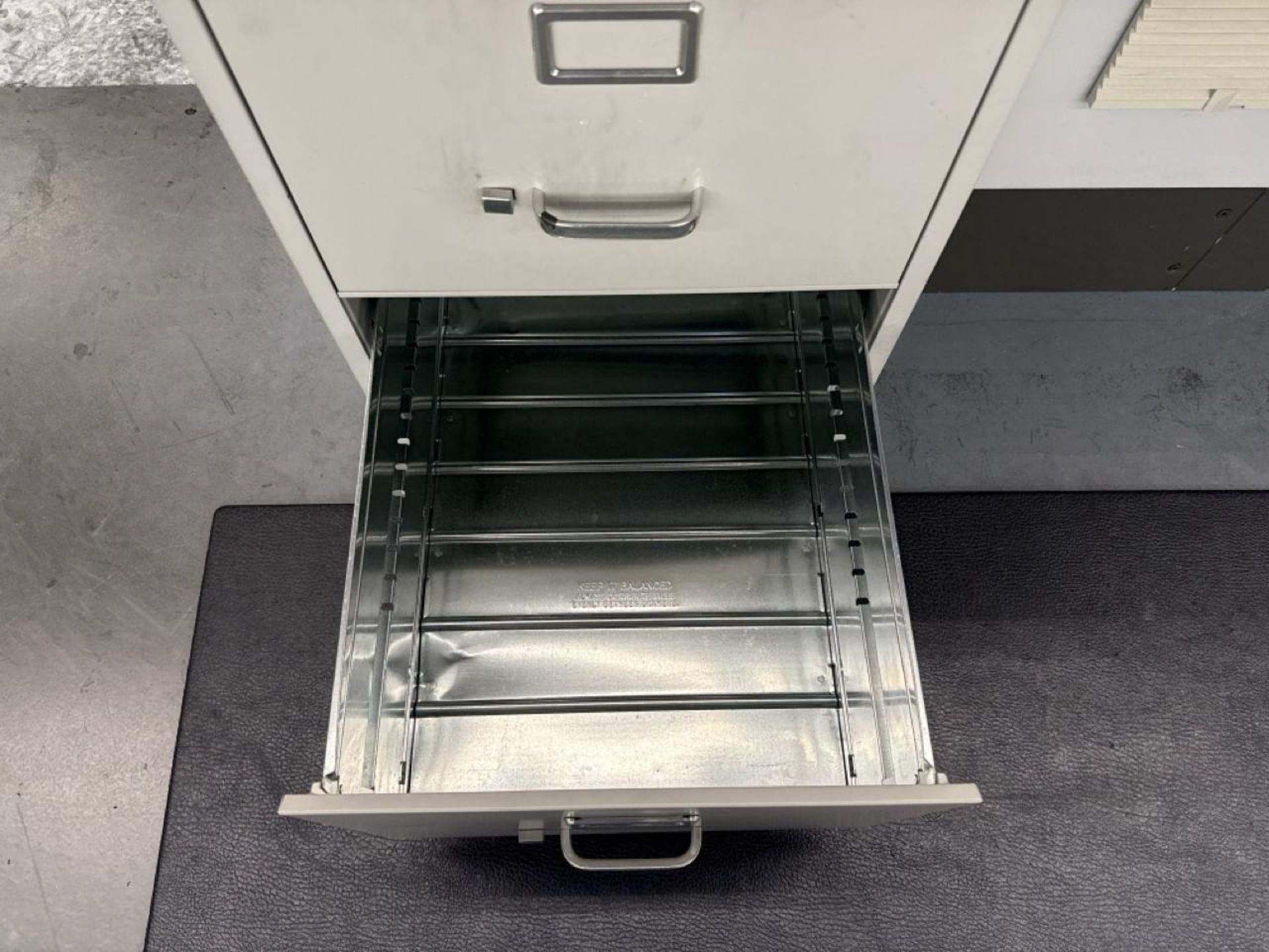 Hirsh 4-Drawer Filing Cabinet - Image 6 of 6