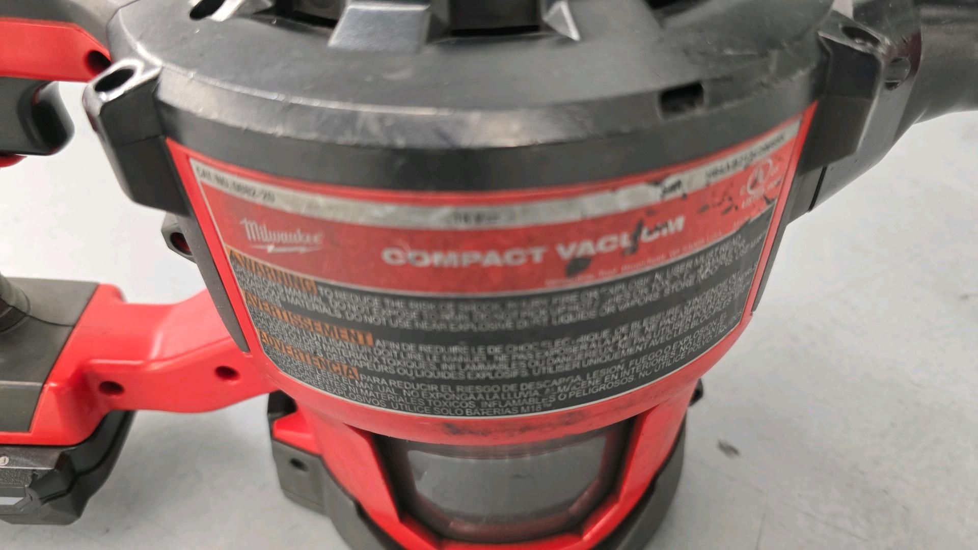 Milwaukee Compact Vacuum - Image 7 of 8
