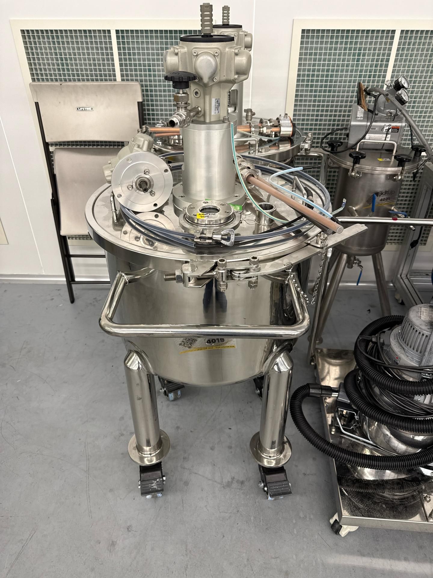 Mobile Stainless Steel Chamber