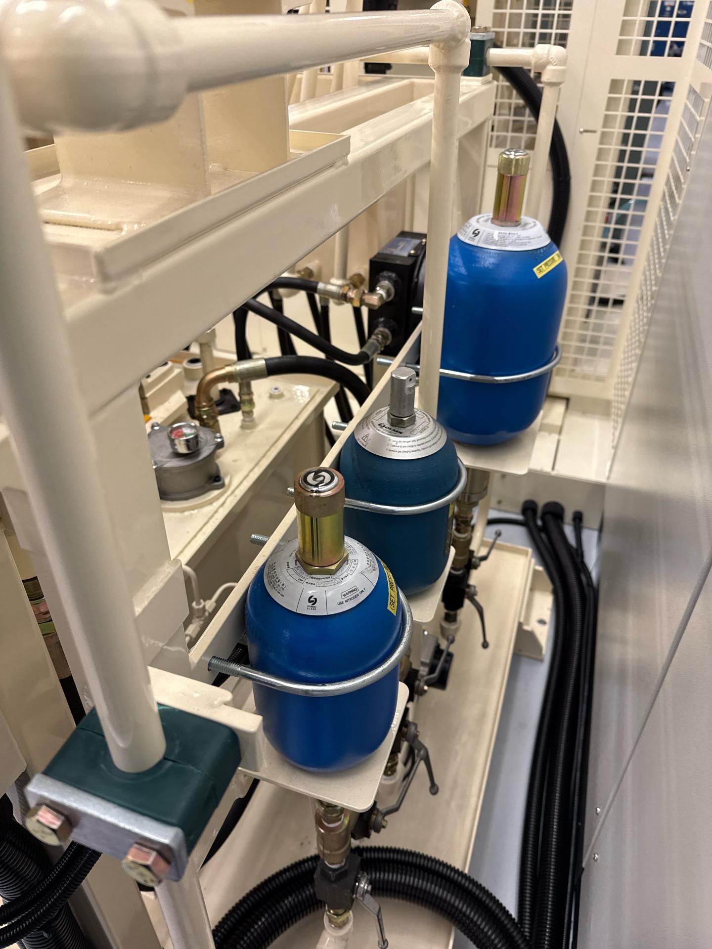 Industrial Hydraulic Power Unit with Hyundai Heavy Industries HS Series AC 3 Phase Induction Motor - Image 3 of 6