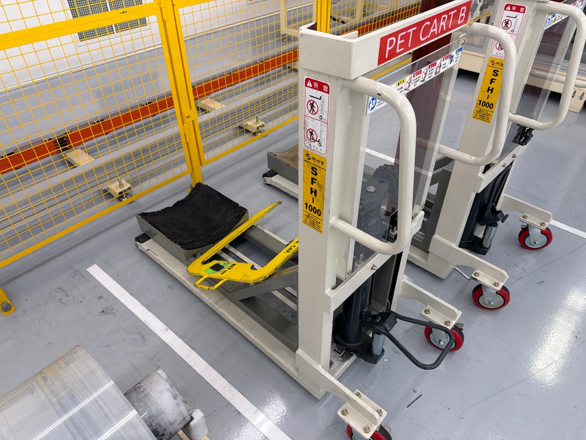 SOOSUNG Pallet Lift Cart/ Loader - Image 2 of 7