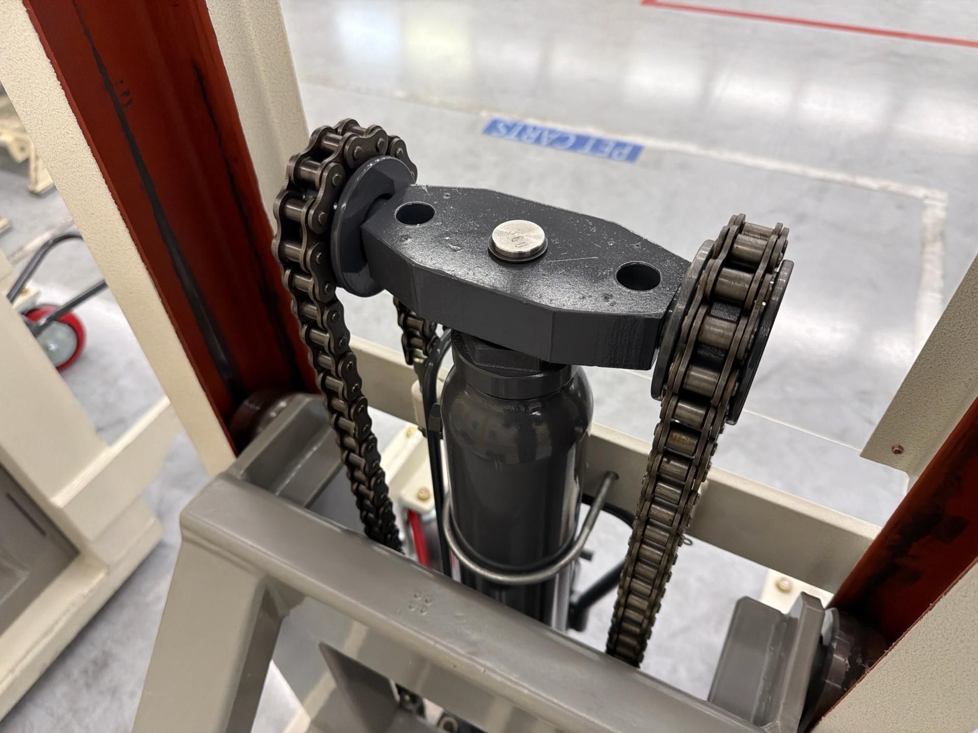 SOOSUNG Pallet Lift Cart/ Loader - Image 5 of 8